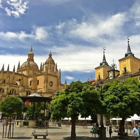 Piso Unico Plaza Mayor 公寓 *